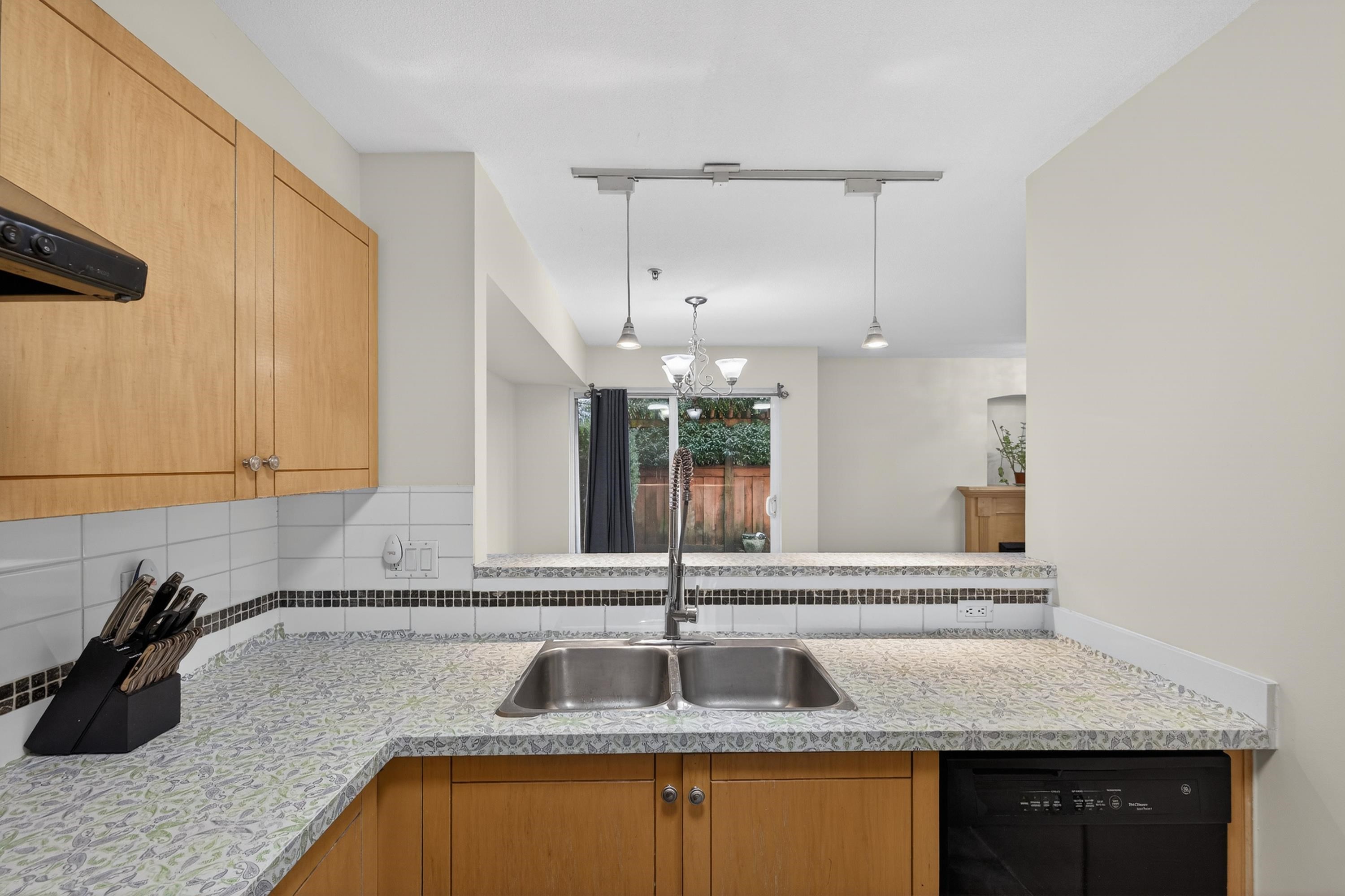 7128 Stride Avenue 18