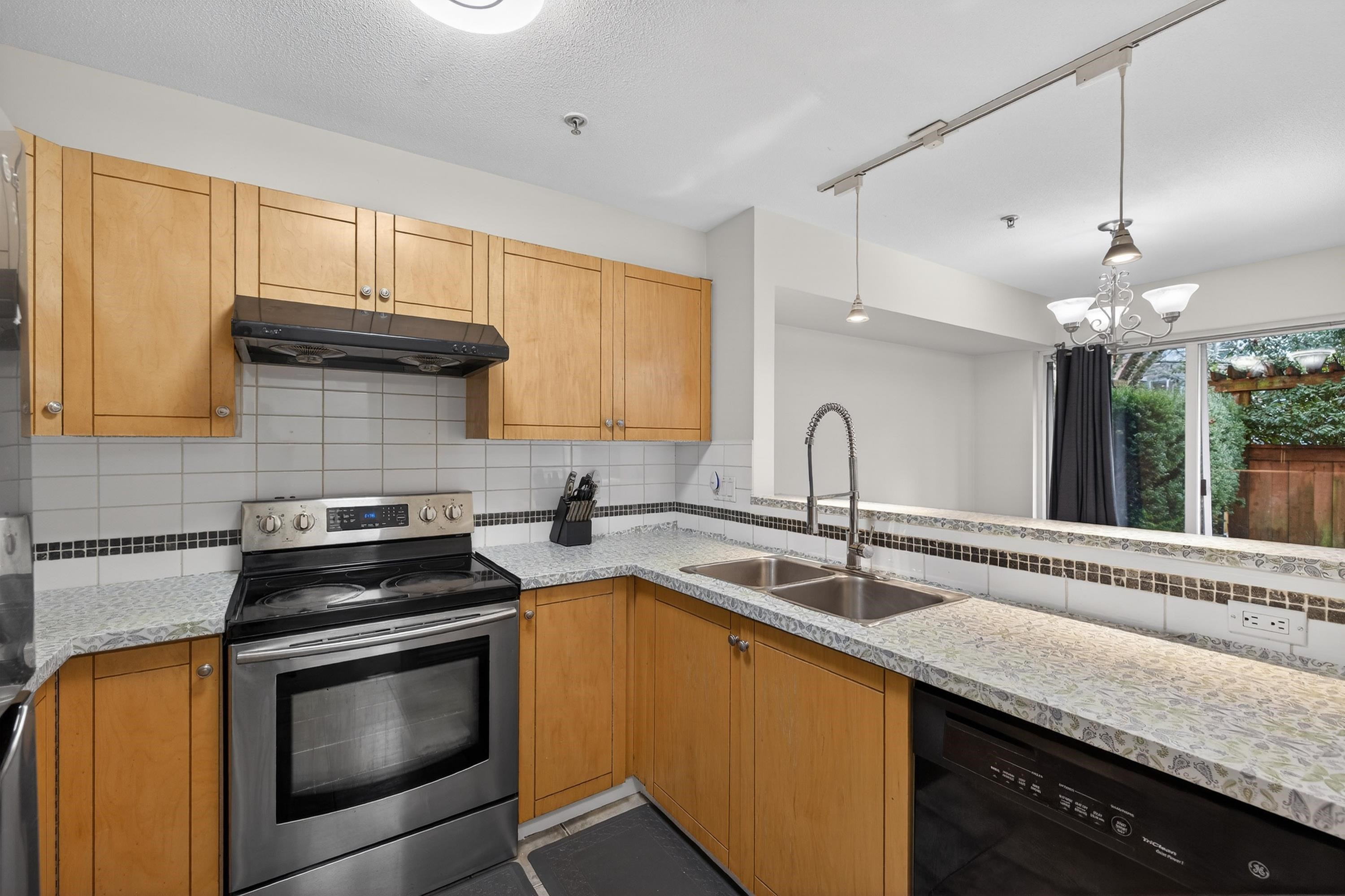 7128 Stride Avenue 18