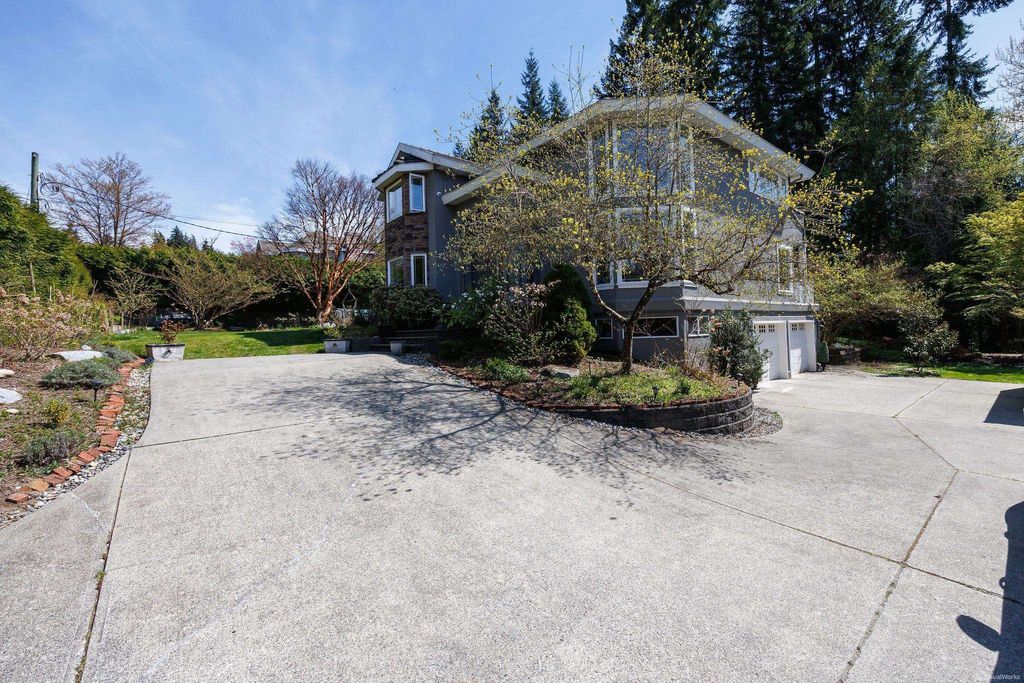 Photo of 26310 127 Avenue, Maple Ridge, BC V2W 1C6 (MLS # R3114911)