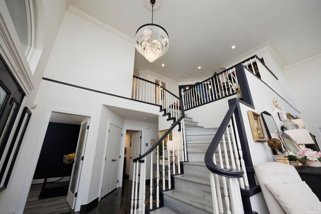 Photo of 26310 127 Avenue, Maple Ridge, BC V2W 1C6 (MLS # R3114911)