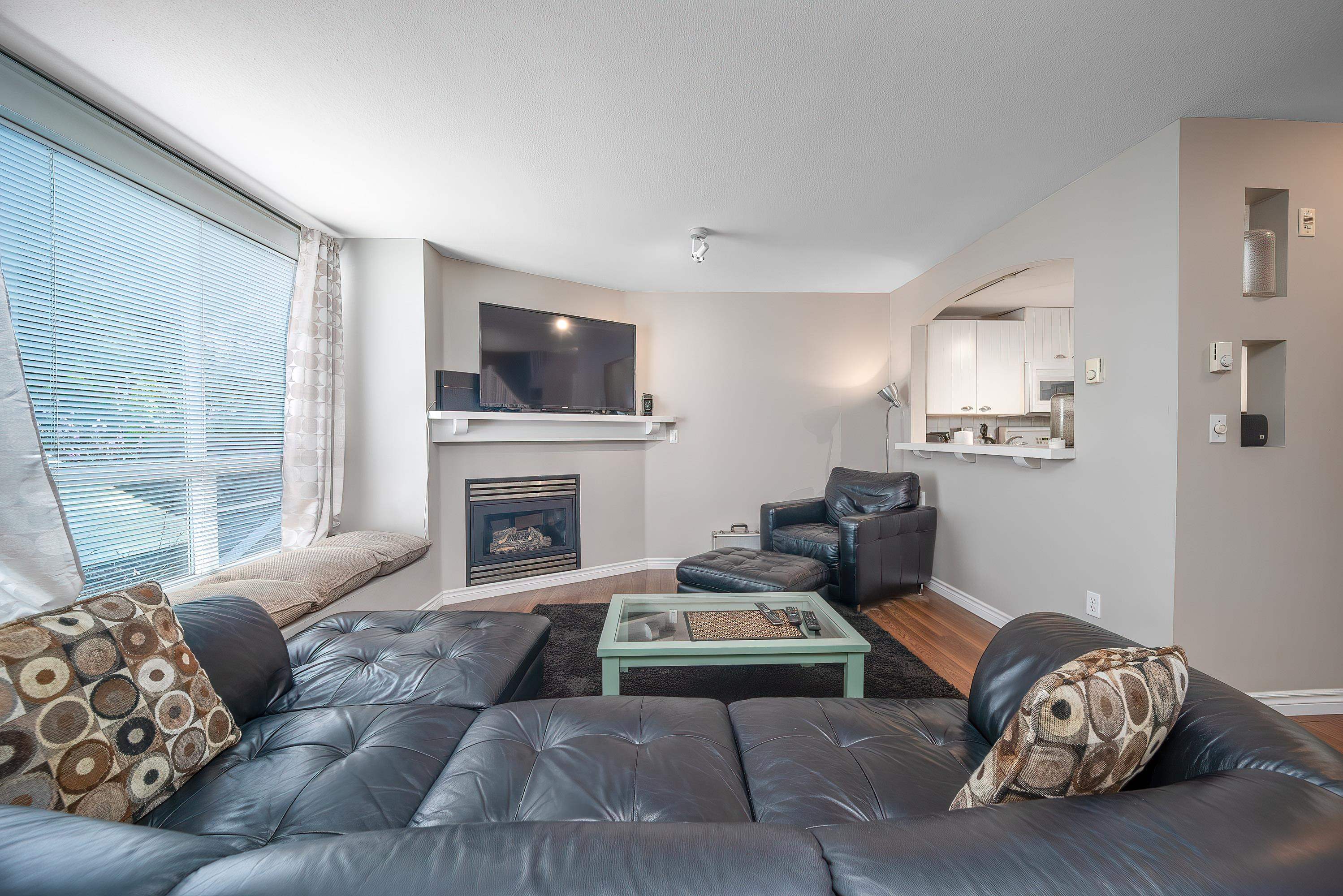 1015 Lynn Valley Road 15