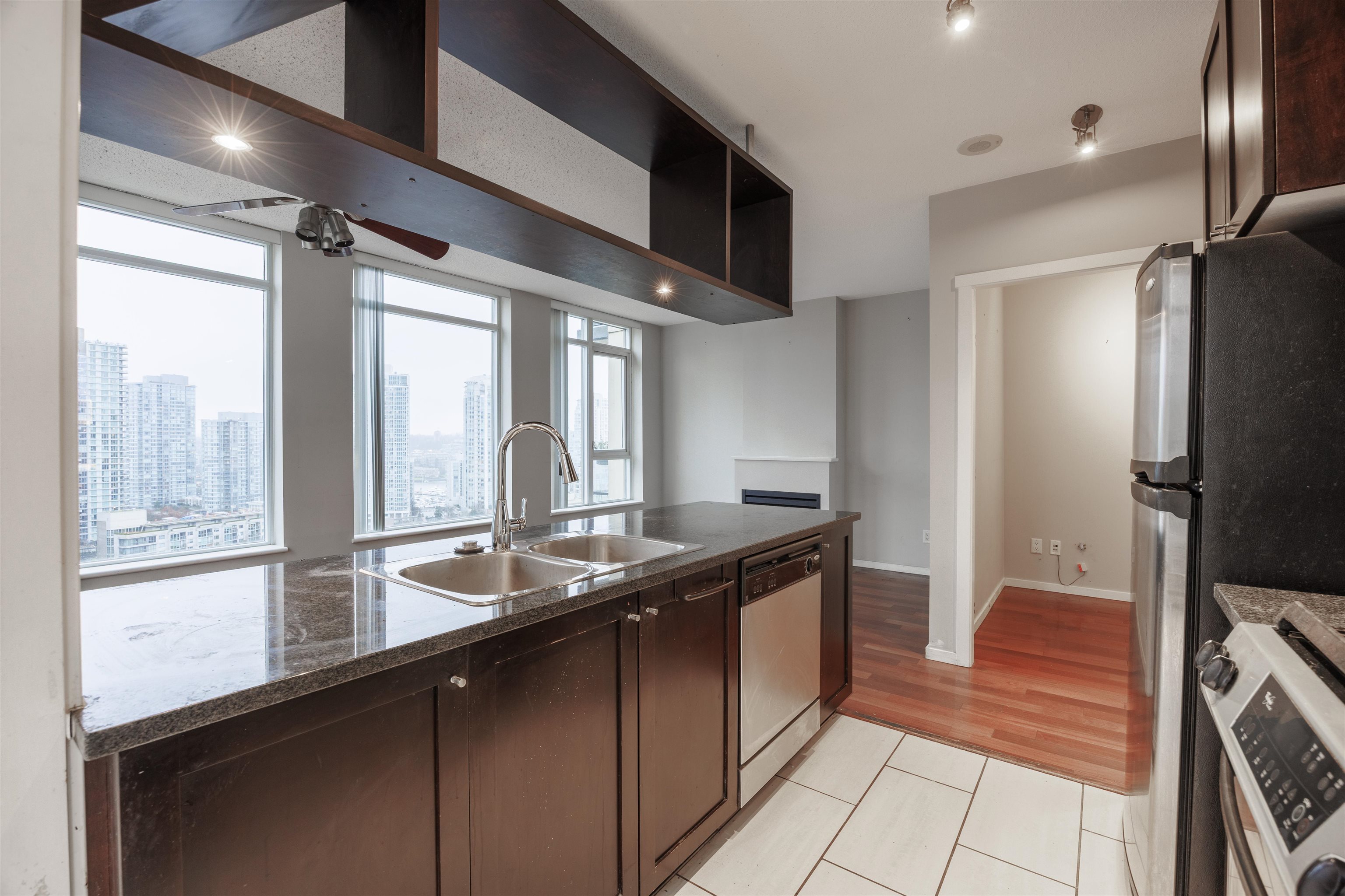 1001 Homer Street 1603