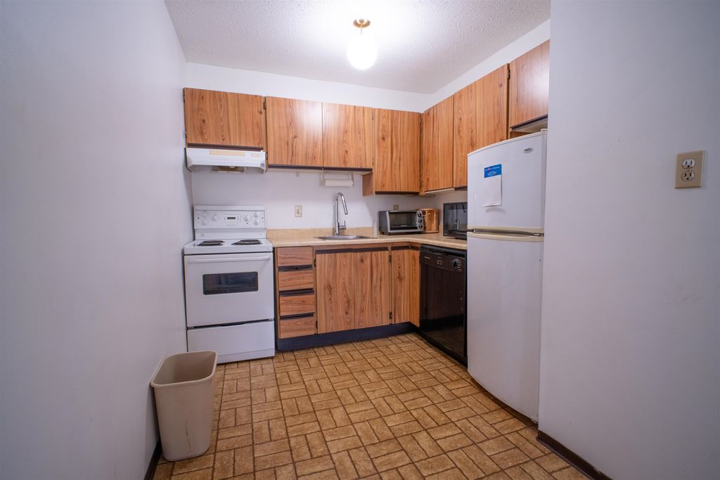 Photo of 45749 Spadina Avenue #307, Chilliwack, BC V2P 1T5 (MLS # R3114875)