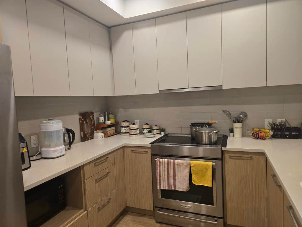 Photo of 3182 Gladwin Road #205, Abbotsford, BC V2T 0K8 (MLS # R3152633)