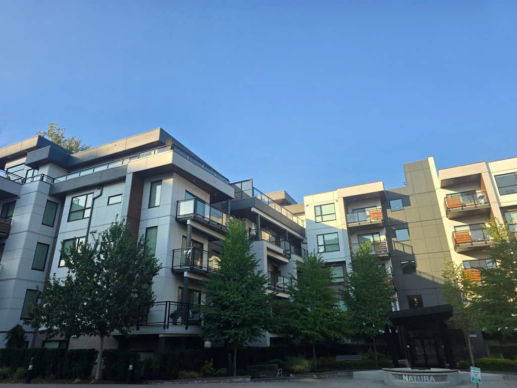 Photo of 3182 Gladwin Road #205, Abbotsford, BC V2T 0K8 (MLS # R3152633)