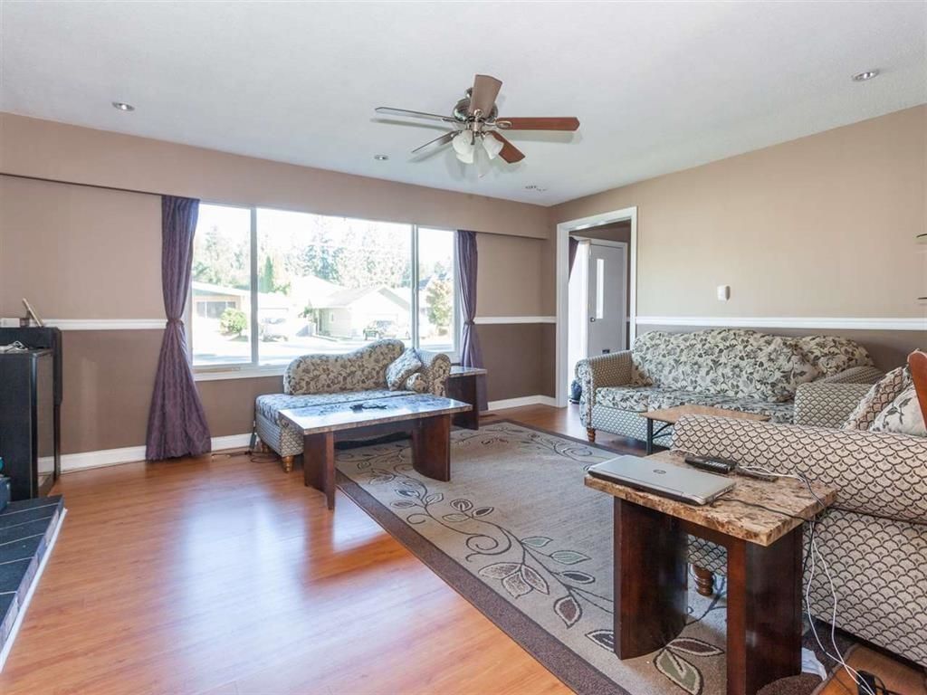 Photo of 32202 Hillcrest Avenue, Abbotsford, BC V2T 1S6 (MLS # R3137840)