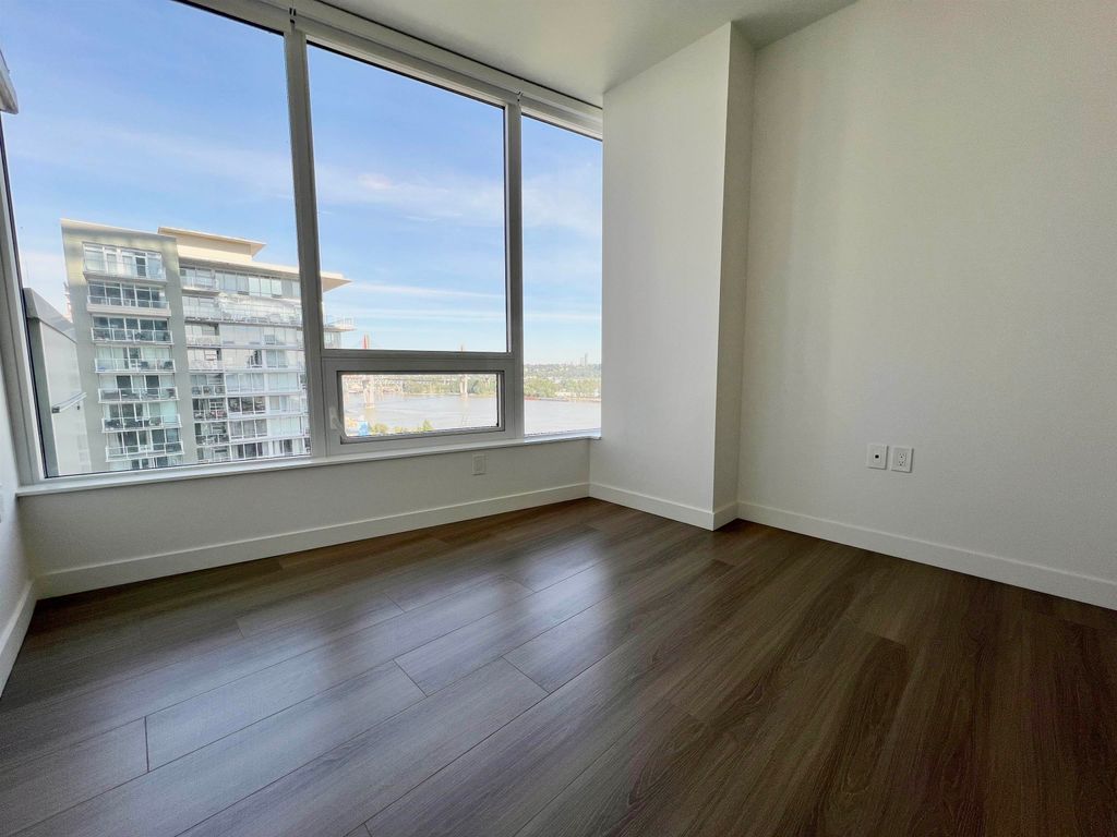 listing image 1108184536403571547