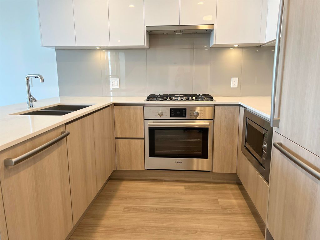listing image 1101944375549334408