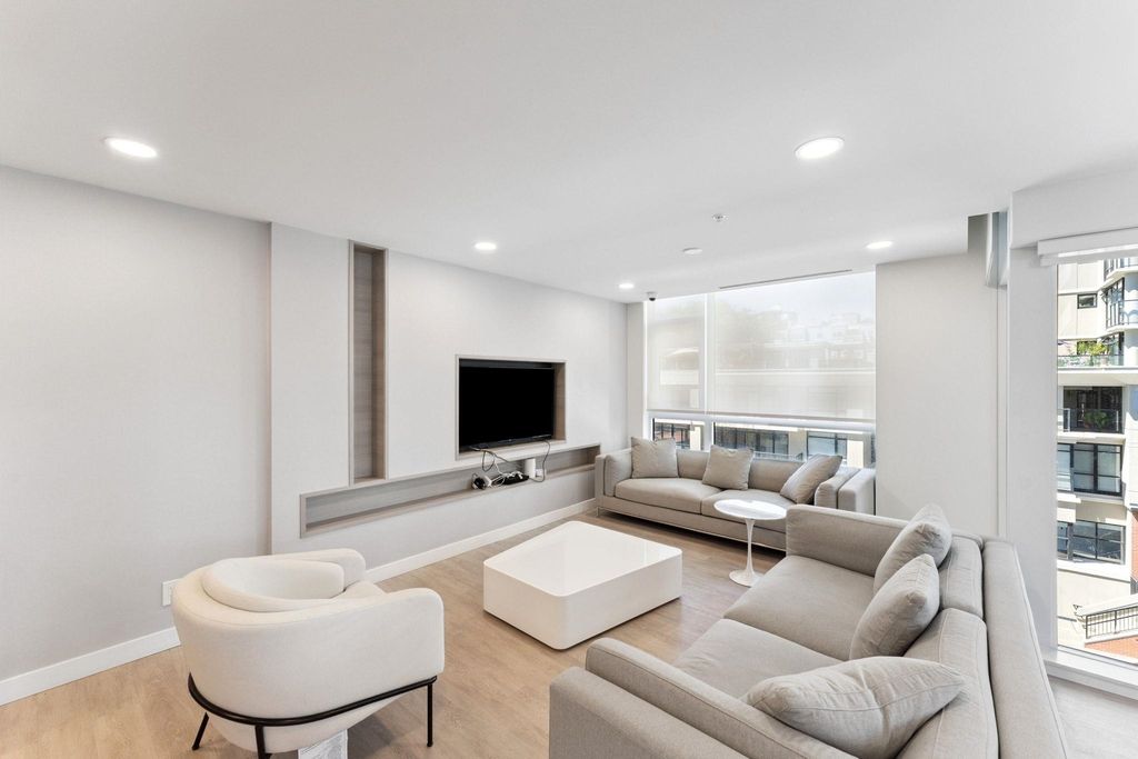 listing image 1109912487037031954