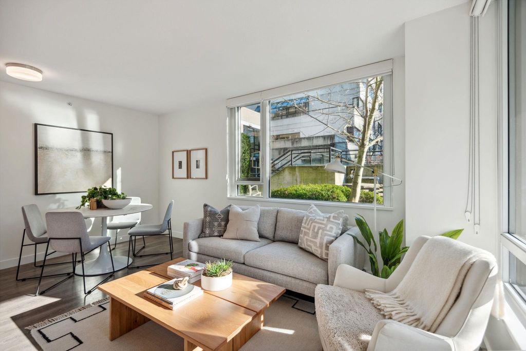 listing image 1103403439061465548