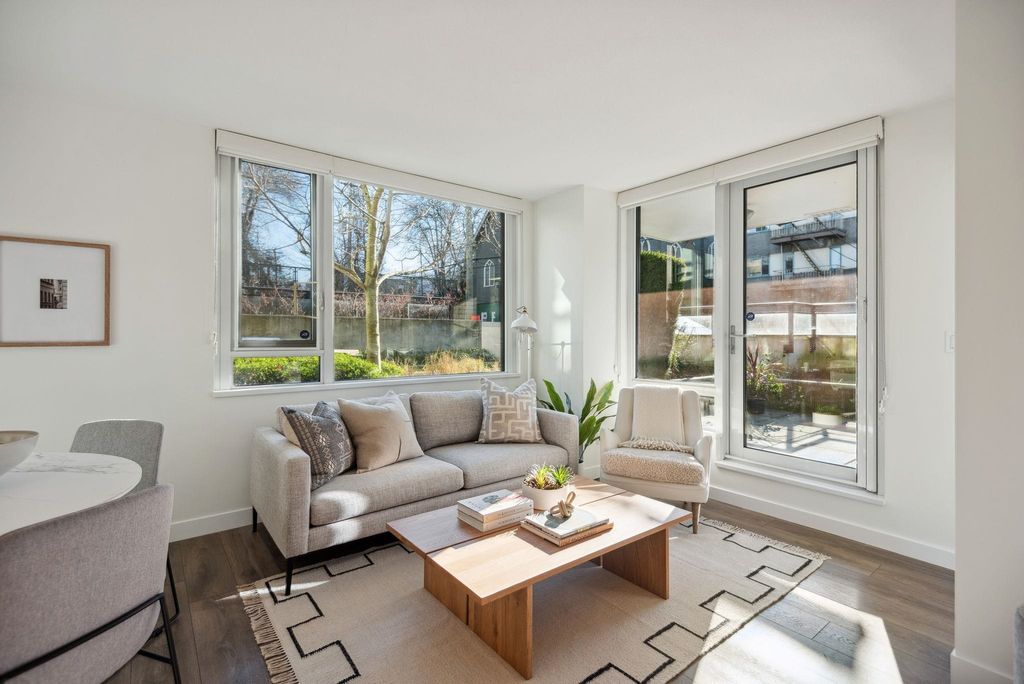 listing image 1101646535443280823