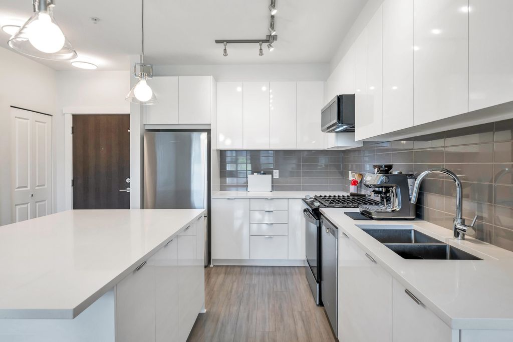 listing image 1107896961368297617
