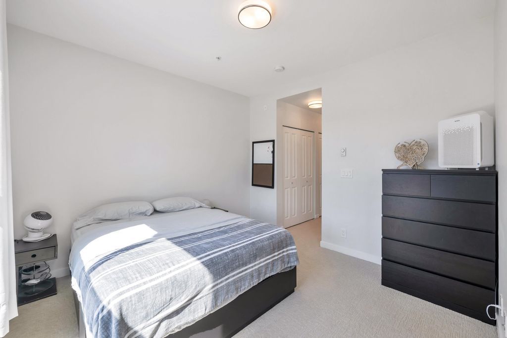 listing image 1107402870021528455