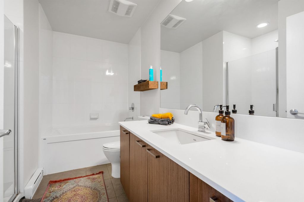 listing image 1101817612307773766