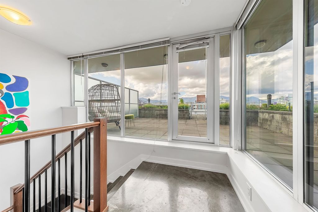 listing image 1100633136068611775