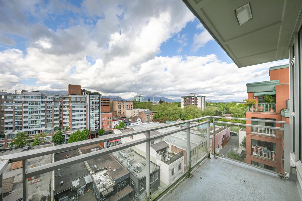 listing image 1104914196292424403