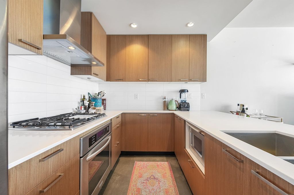 listing image 1102218839821774020