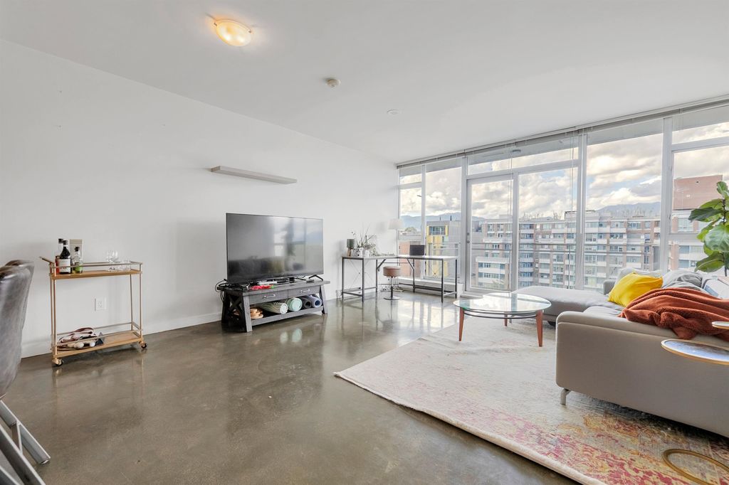 listing image 1102275644343573754