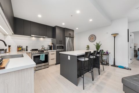 3018 St. George Street 407 Port Moody BC V3H 0L4