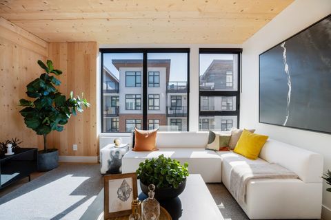 310 Salter Street 414 New Westminster BC V3M 0N7