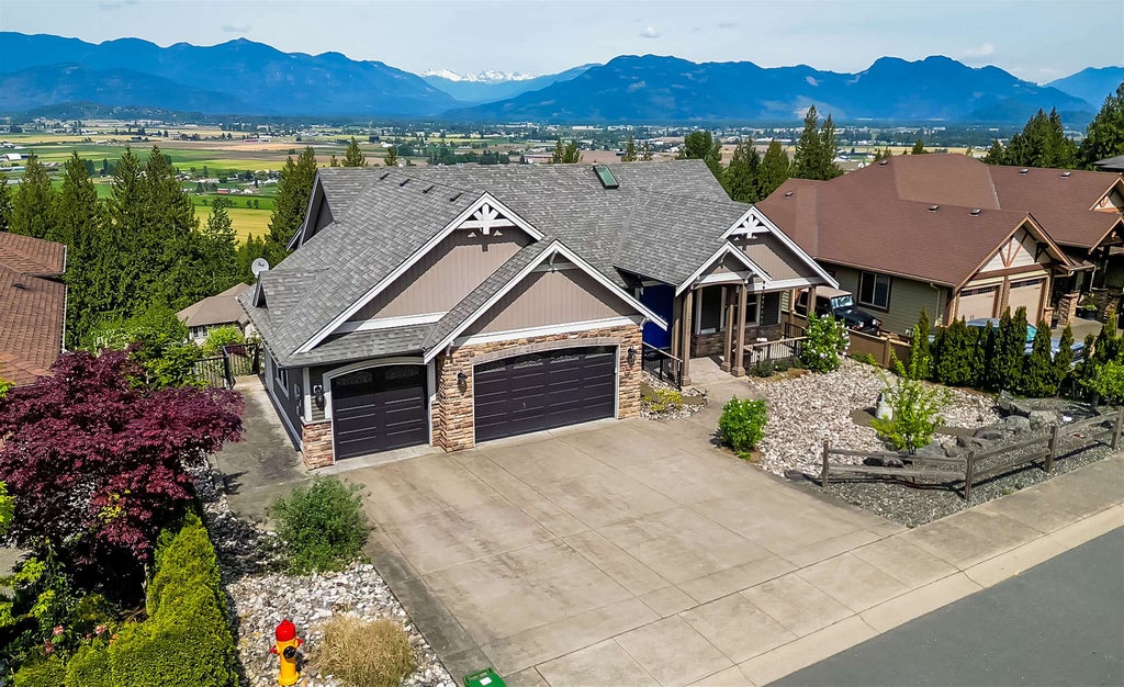 Photo of 7319 Mount Thurston Drive, Chilliwack, BC V4Z 0A3 (MLS # R3134691)