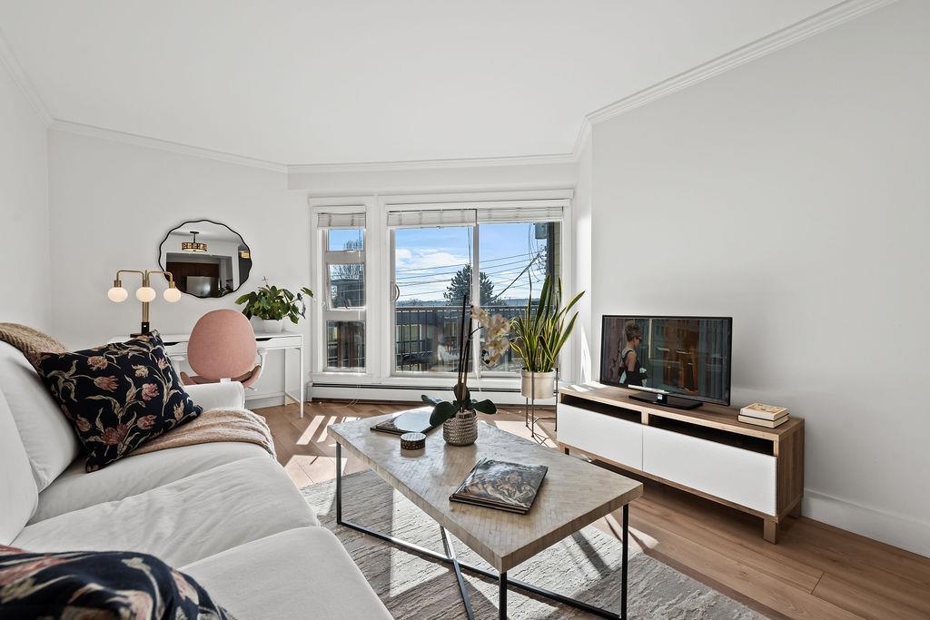 235 W 4th Street 207