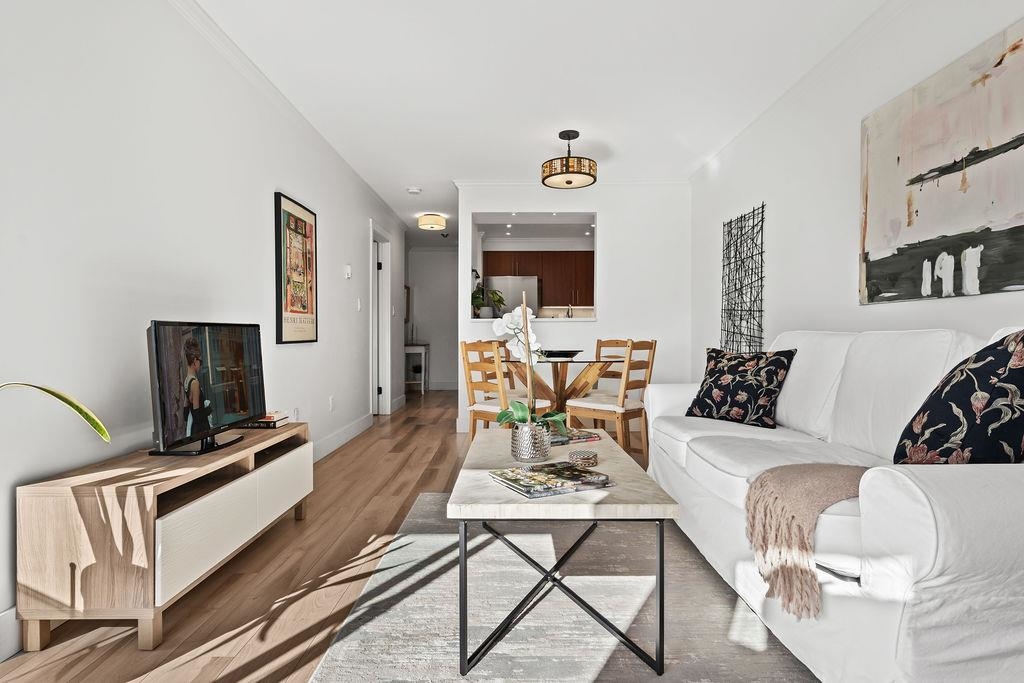 235 W 4th Street 207