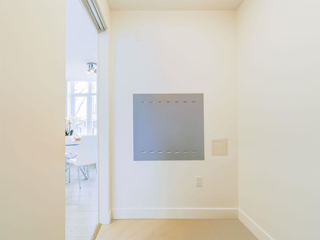 listing image 1102433108697314328