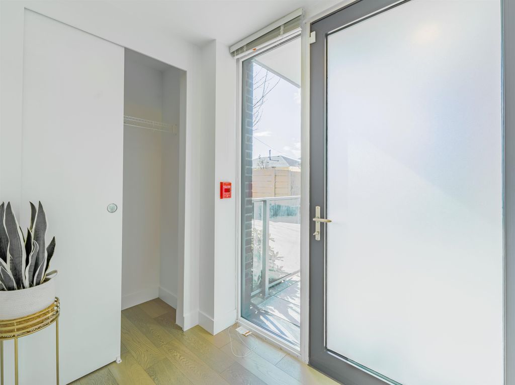 listing image 1101488221212034347