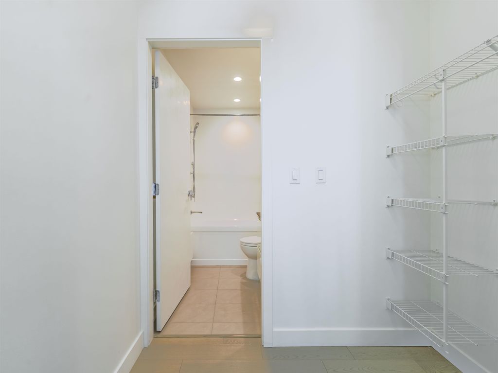 listing image 1108400881882210395