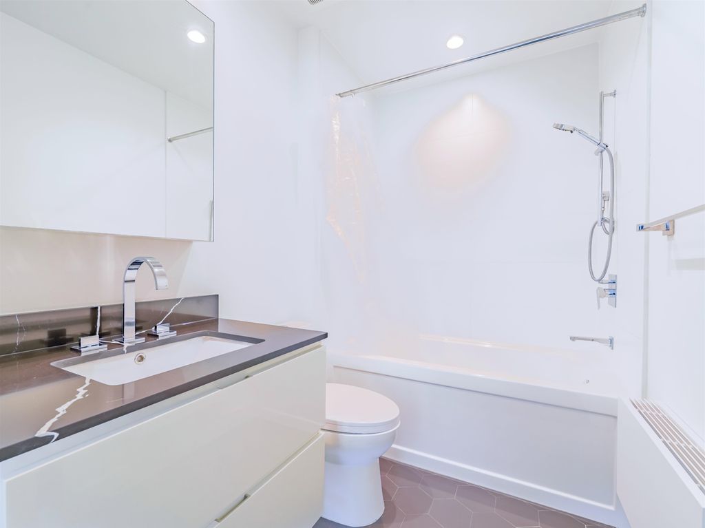 listing image 1108819873298188799