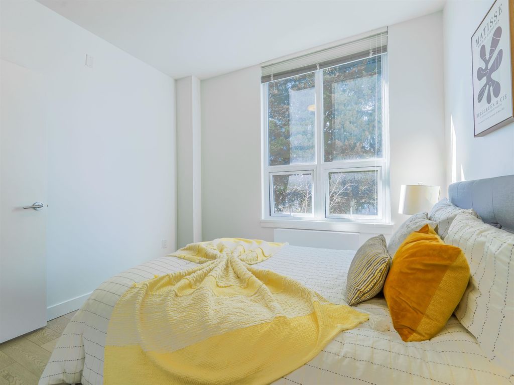 listing image 1109024958375743583