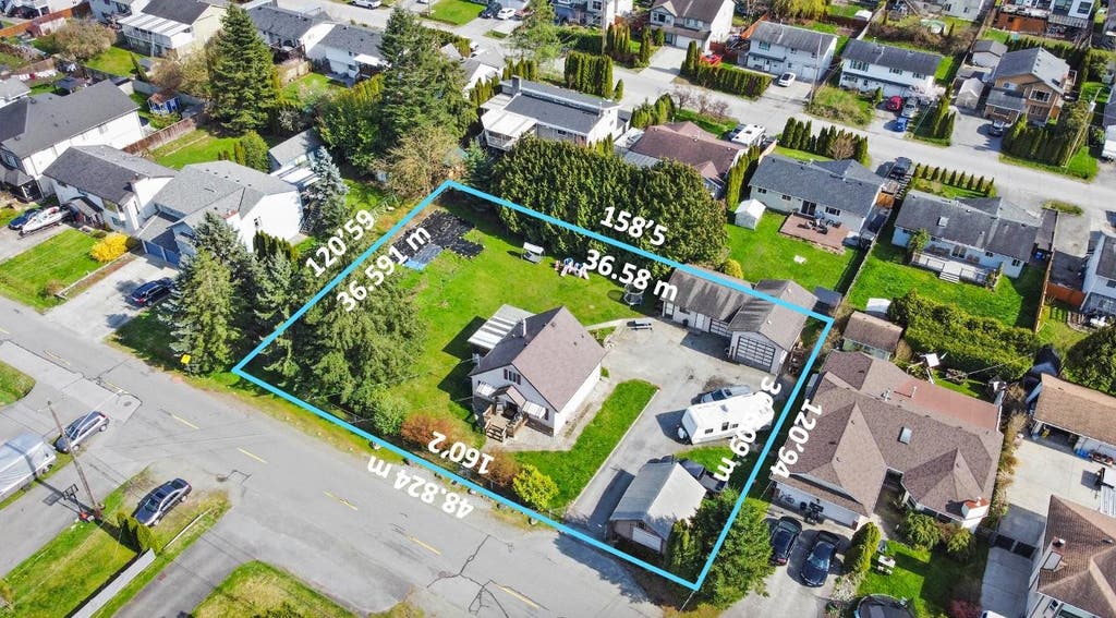 Photo of 20138 Lorne Avenue, Maple Ridge, BC V2X 1G1 (MLS # R3141951)
