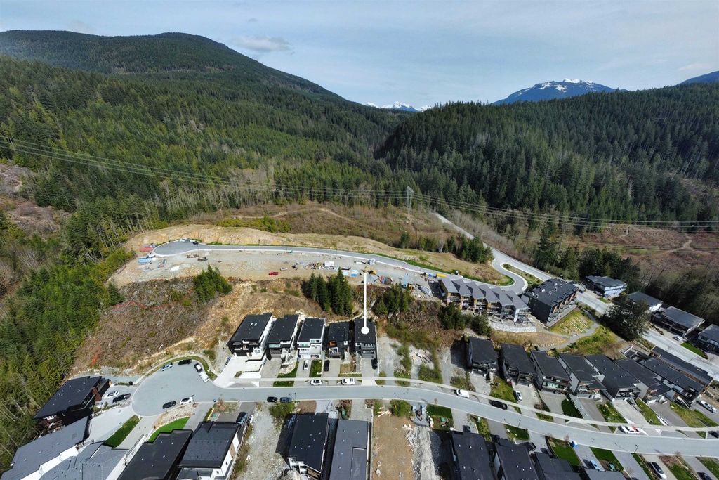 listing image 1104524915983622435