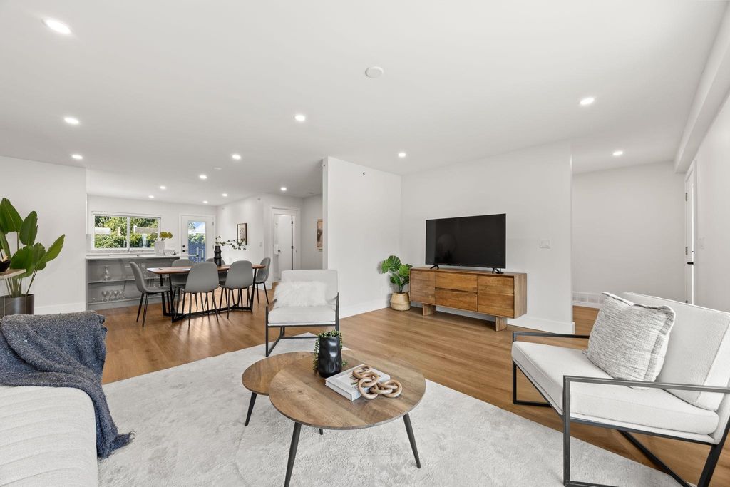 Photo of 12475 208 Street, Maple Ridge, BC V2X 4X1 (MLS # R3111215)