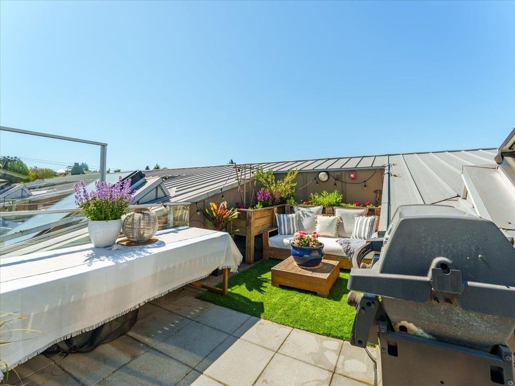 listing image 1102452865979184094
