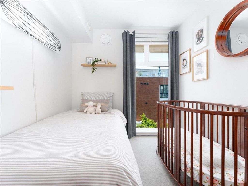 listing image 1105463957634642858