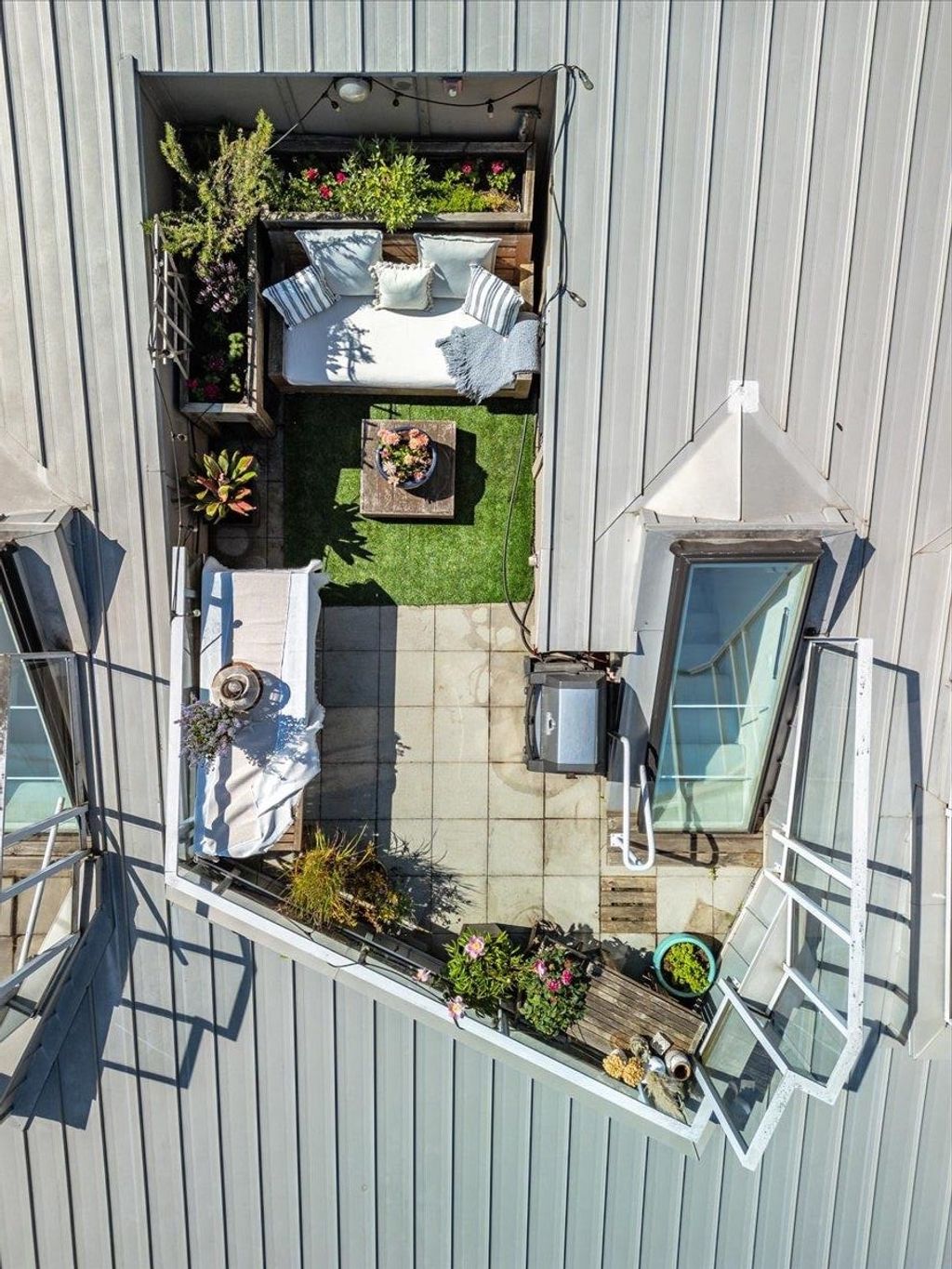 listing image 1100247071530219868