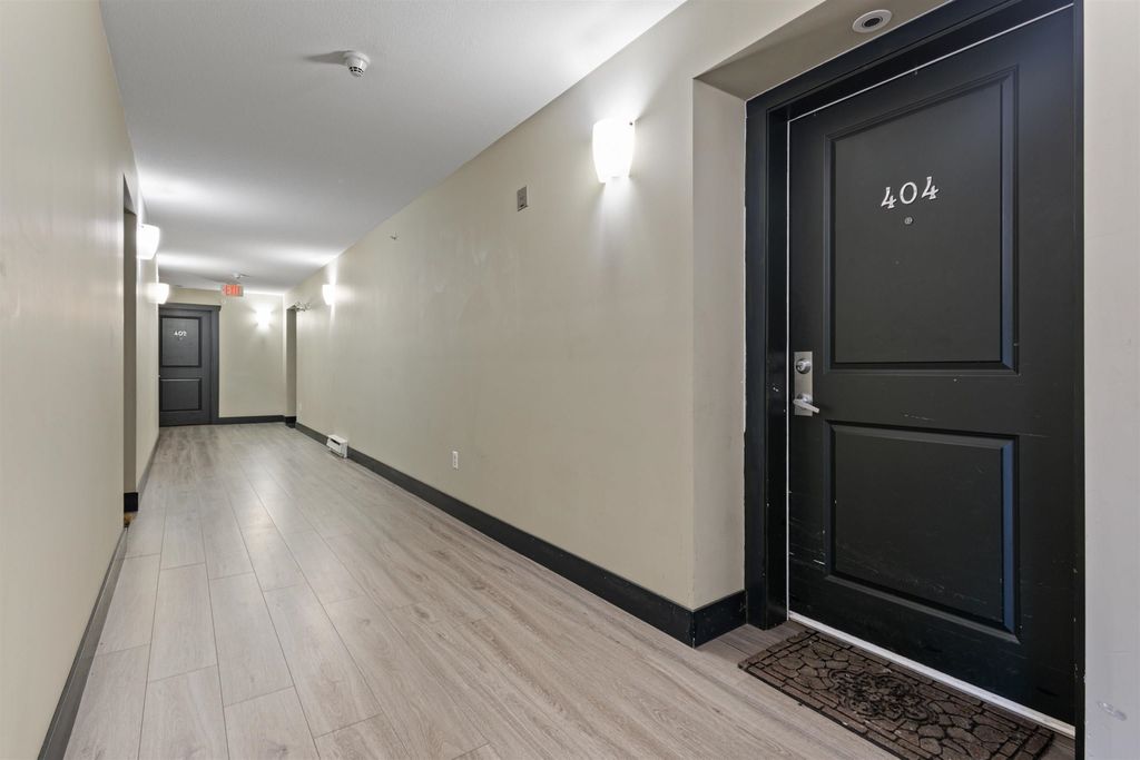 Photo of 45561 Yale Road #404, Chilliwack, BC V2P 0A8 (MLS # R3096912)