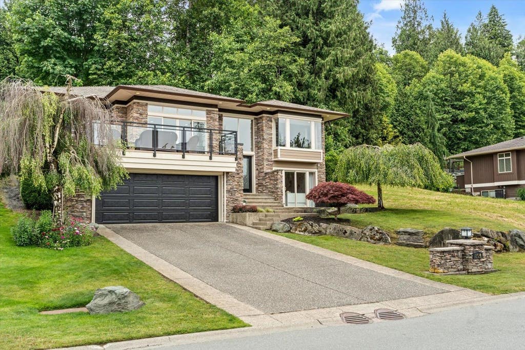Photo of 51075 Falls Court #204, Chilliwack, BC V4Z 1K7 (MLS # R3144685)