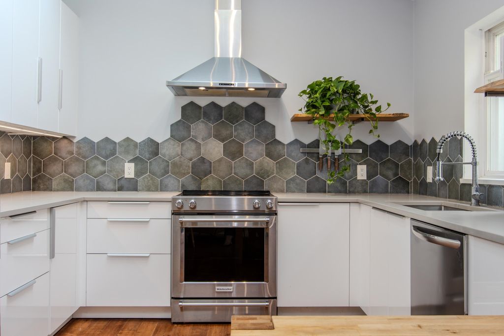 listing image 1102322119598569568