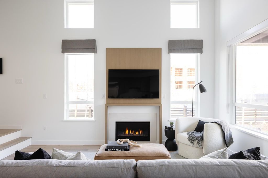 listing image 1100174590871365570