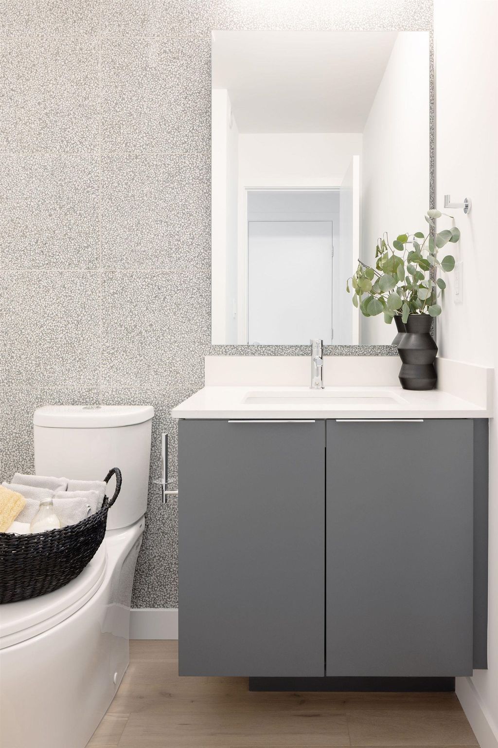 listing image 1104248477165170645