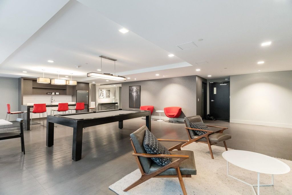 listing image 1106658582340835771