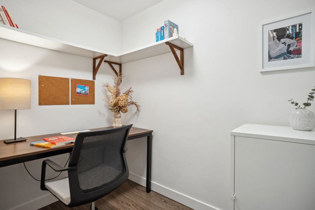 listing image 1102423761825056655