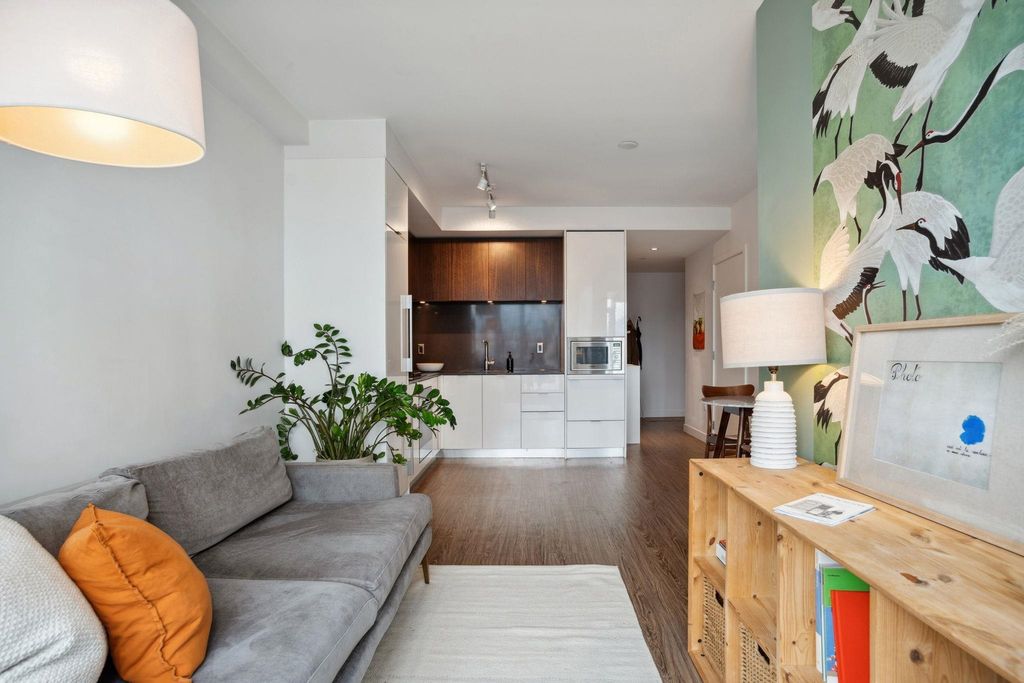 listing image 1107772622927663110