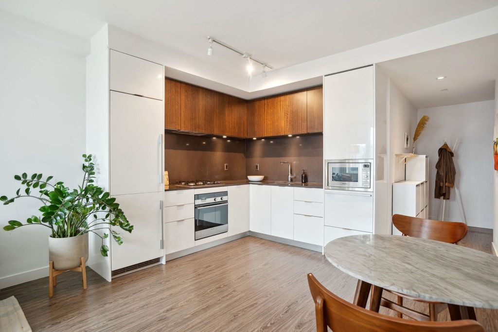 listing image 1109207735115183656