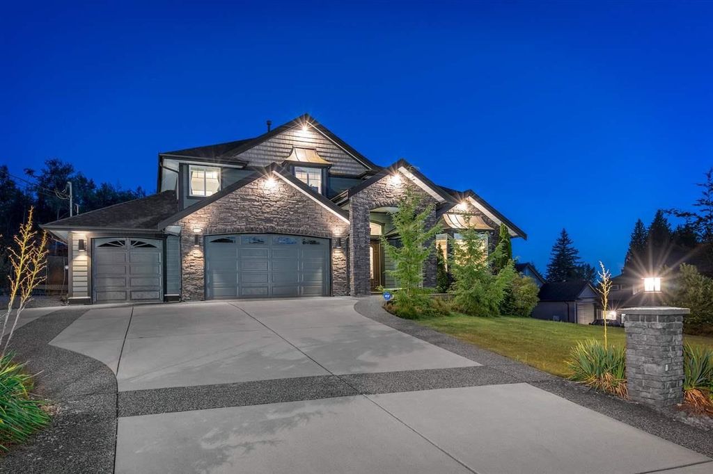 Photo of 26500 124 Avenue, Maple Ridge, BC V2W 0E2 (MLS # R3135248)