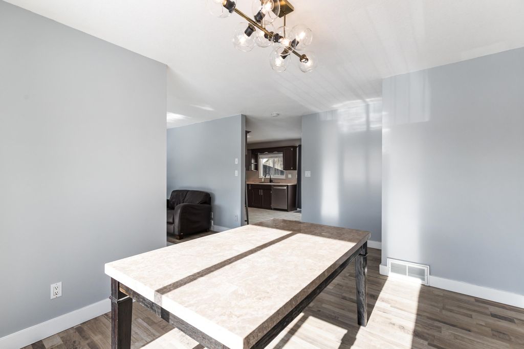 listing image 1107573096567730019
