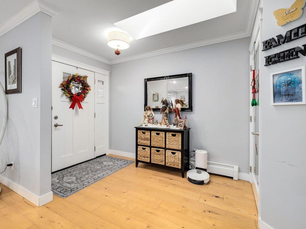 Photo of 16347 12 Avenue, Surrey, BC V4A 8C3 (MLS # R3157214)